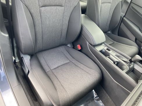 Certified 2025 Honda Accord SE image 8