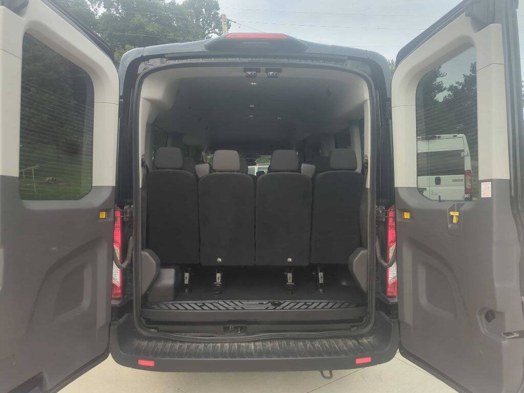 Used 2024 Ford Transit 350 XLT RWD image 12