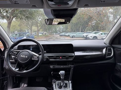 Used 2025 Kia Seltos S image 29