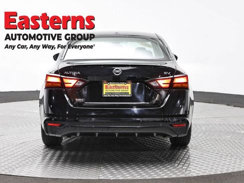 Used 2022 Nissan Altima 2.5 SV FWD image 6
