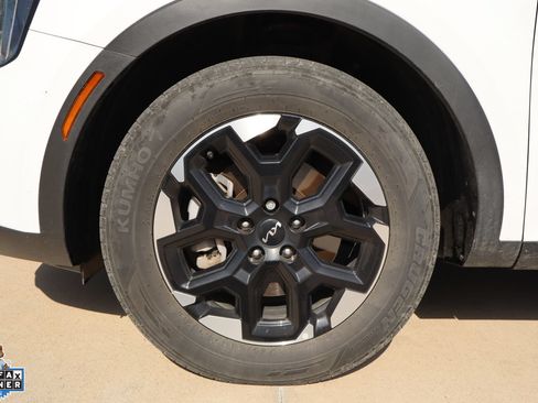 Used 2025 Kia Sorento S FWD image 10