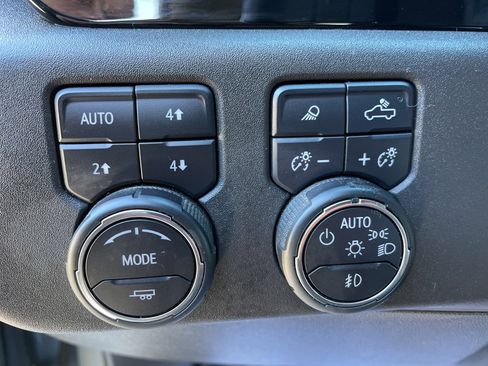 Used 2023 Chevrolet Silverado 1500 LT Trail Boss w/ Convenience Package II image 5