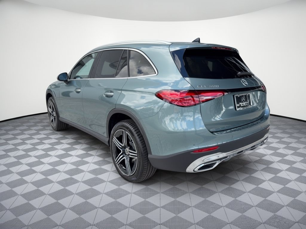 Used 2027 Mercedes-Benz GLC 300 image 3