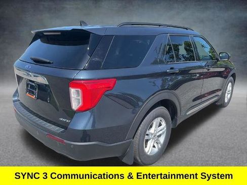 Certified 2022 Ford Explorer XLT AWD/4WD image 5