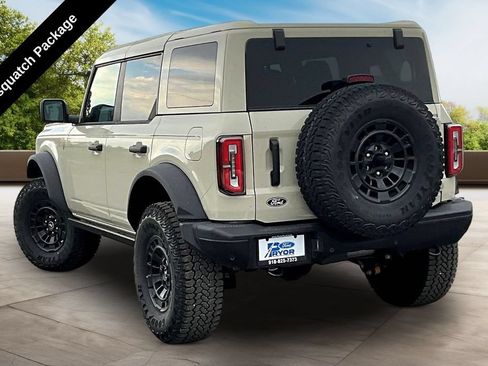 New 2026 Ford Bronco Badlands w/ Sasquatch Package AWD/4WD image 3