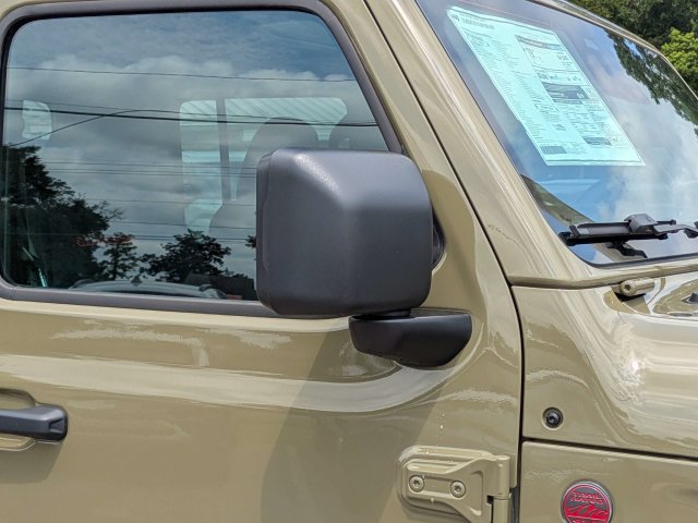 New 2026 Jeep Gladiator Rubicon w/ Steel Power Dome Hood Package AWD/4WD image 12