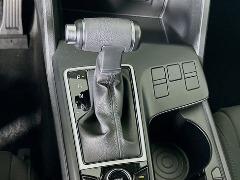 Used 2024 Kia Sportage LX image 24