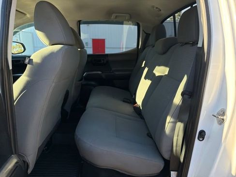 Used 2018 Toyota Tacoma SR5 image 24