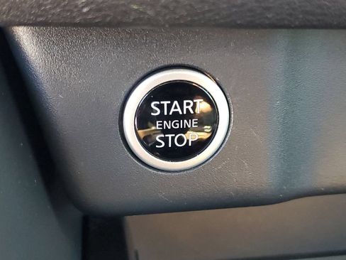Certified 2023 Nissan Rogue SV FWD image 30