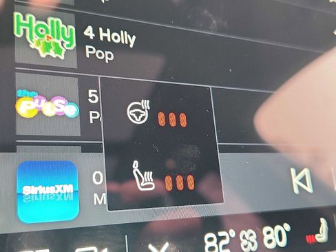 Used 2025 Volvo XC60 T8 Plus w/ Protection Package Premier image 24