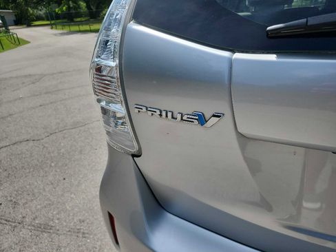 Used 2012 Toyota Prius V Three FWD image 8