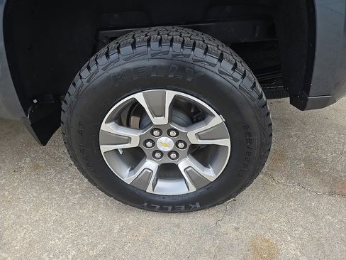 Used 2020 Chevrolet Colorado Z71 image 34