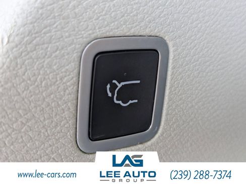 Used 2019 Chrysler Pacifica Touring-L FWD image 12