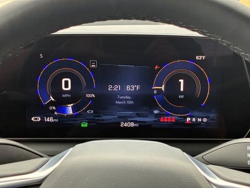 New 2025 Chevrolet Silverado EV LT image 24