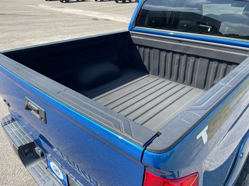 Used 2018 Toyota Tundra SR5 w/ SR5 Upgrade Package AWD/4WD image 39