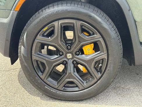 Used 2023 Rivian R1S Adventure AWD/4WD image 9