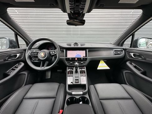 Used 2026 Porsche Macan GTS AWD/4WD image 6
