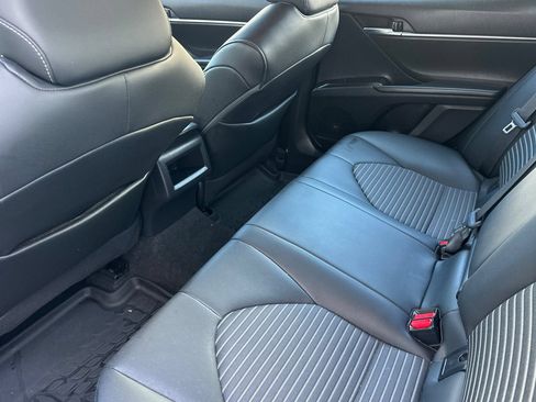 Used 2021 Toyota Camry SE FWD image 14