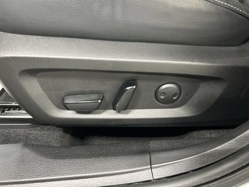 Used 2023 Mitsubishi Outlander SEL AWD/4WD image 10