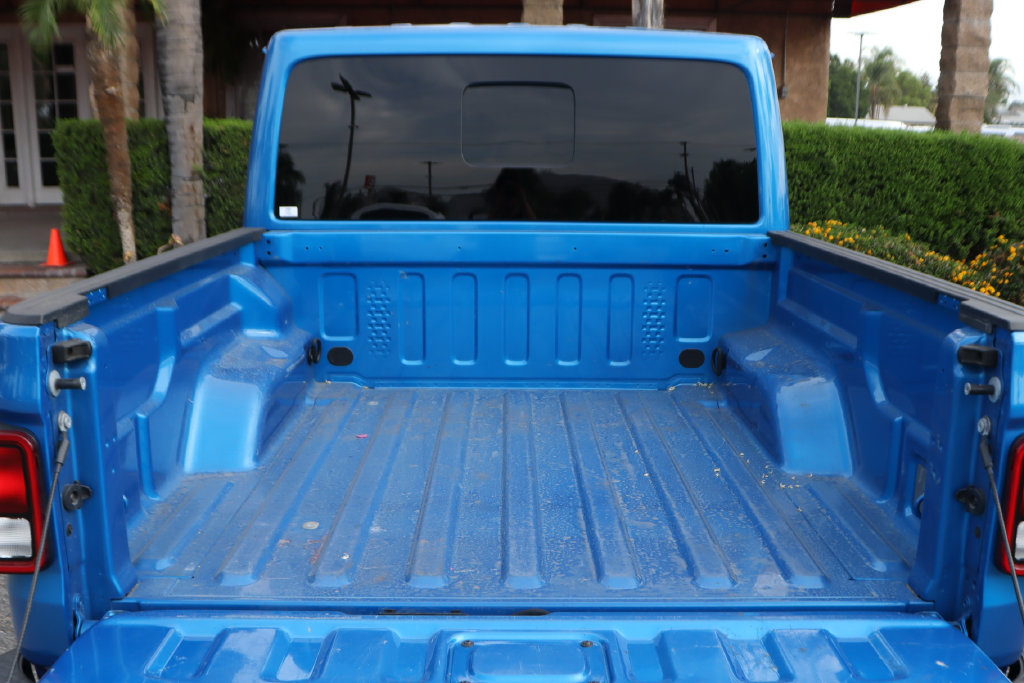 Used 2023 Jeep Gladiator Mojave w/ Trailer Tow Package AWD/4WD image 8