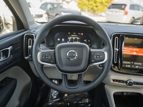 New 2026 Volvo XC40 B5 Ultra w/ Protection Package Premier image 30