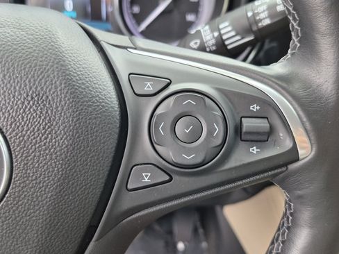 Used 2020 Buick Envision Essence FWD image 31