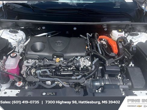 Used 2025 Toyota RAV4 XLE image 8