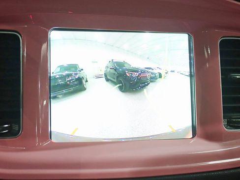 Used 2018 Dodge Charger GT image 17