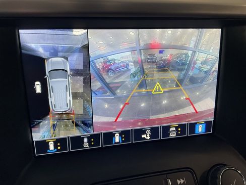 Used 2021 GMC Acadia Denali w/ Denali Ultimate Package image 16