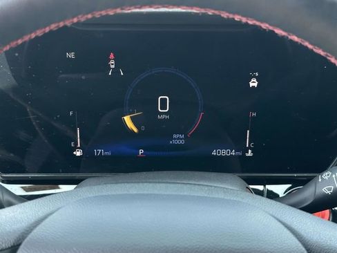 Used 2024 Chevrolet Trax RS w/ Driver Confidence Package image 14