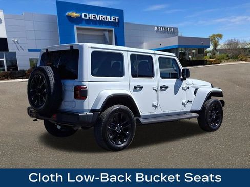 Used 2025 Jeep Wrangler Unlimited Sahara image 26