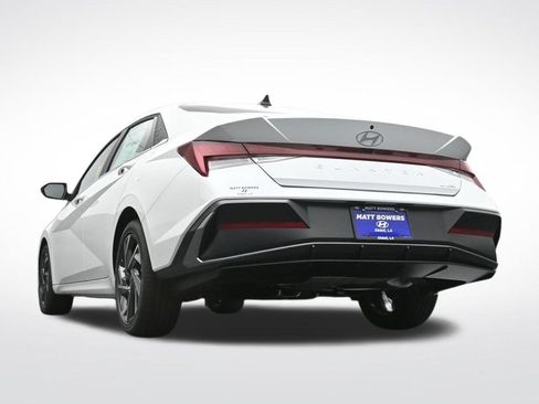 New 2026 Hyundai Elantra Limited FWD image 13