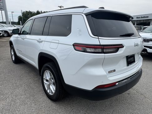 Used 2025 Jeep Grand Cherokee Laredo X w/ Luxury Tech Group I AWD/4WD image 7