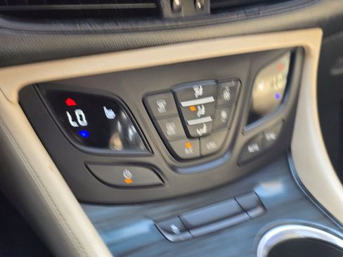 Used 2017 Buick Envision Premium w/ Driver Confidence Package AWD/4WD image 23