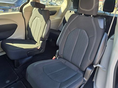 Used 2024 Chrysler Voyager LX FWD image 19