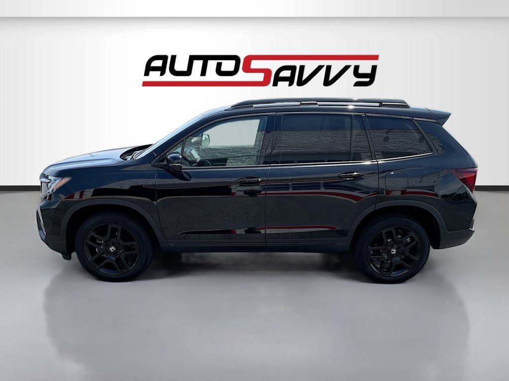 Used 2025 Honda Passport Black Edition image 4