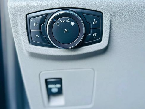 Used 2018 Ford F150 XL w/ Equipment Group 101A Mid AWD/4WD image 12