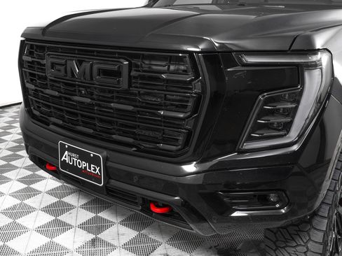 Used 2025 GMC Yukon AT4 w/ AT4 Premium Plus Package AWD/4WD image 33