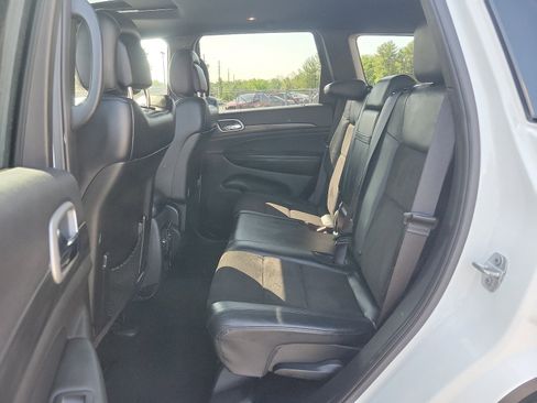 Used 2020 Jeep Grand Cherokee Altitude image 10