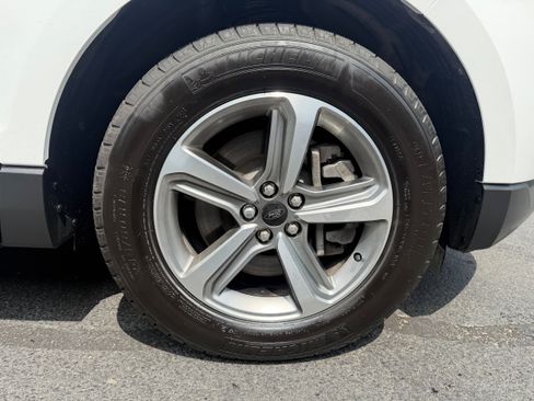 Certified 2024 Ford Edge SEL w/ Convenience Package AWD/4WD image 11