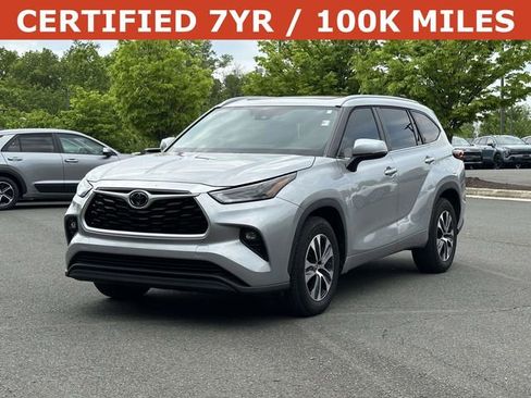 Used 2023 Toyota Highlander XLE FWD image 5