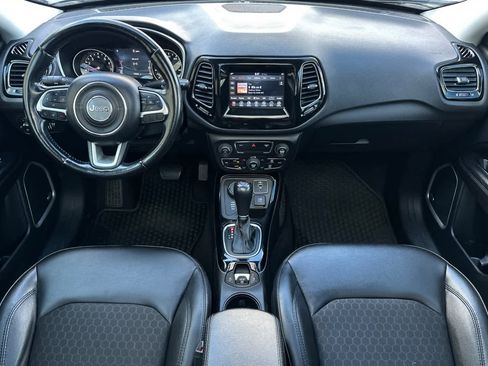 Used 2021 Jeep Compass Latitude w/ Sun and Sound Group AWD/4WD image 3