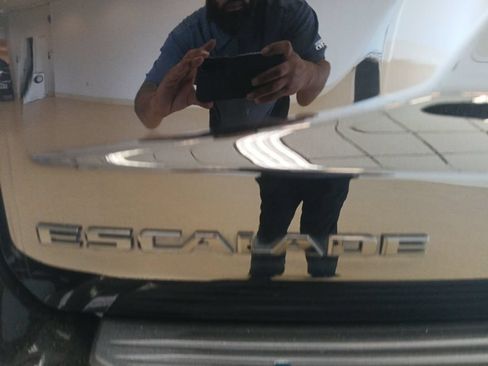 Certified 2022 Cadillac Escalade ESV Sport Platinum w/ LPO, Floor Liner Package AWD/4WD image 28