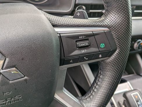 Used 2022 Mitsubishi Outlander SE image 18