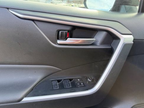 Used 2024 Toyota RAV4 XLE w/ Convenience Package image 24