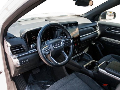 Used 2025 GMC Terrain Elevation AWD/4WD image 8