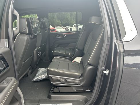 New 2026 GMC Yukon XL Elevation w/ Elevation Premium Package AWD/4WD image 30
