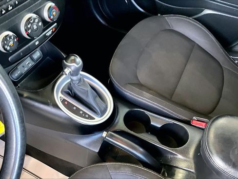 Used 2015 Kia Soul FWD image 15