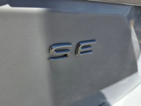 New 2026 Volkswagen Atlas SE FWD image 11