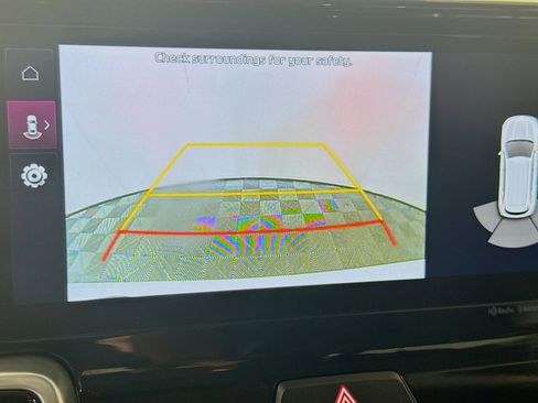 Used 2023 Kia Sorento SX image 17